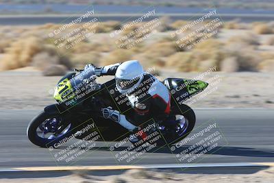 media/Jan-10-2025-CVMA Friday Practice (Fri) [[489e0da257]]/Group 4 and Trackday/Session 2 (Turn 4 Inside)/